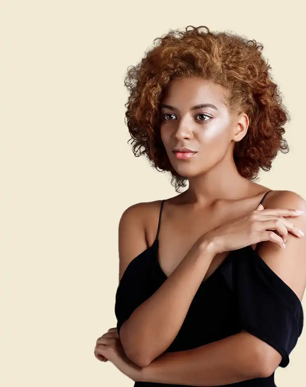 Cliente souriante et satisfaite après sa coupe